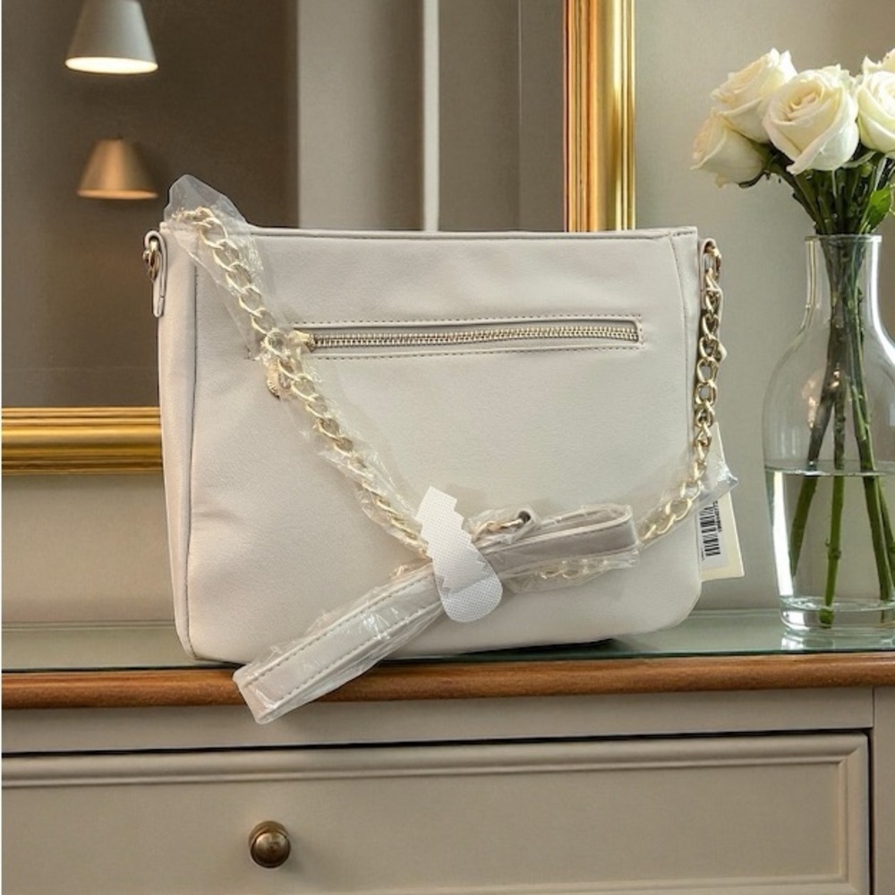 NWT Valentino Orlandi Cream Quilted
Vegan Leather Shoulder Bag - Picture 6 of 14